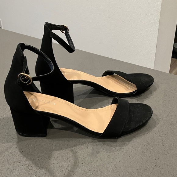 TOP Moda Black Ankle Strap Heels - Picture 4 of 4